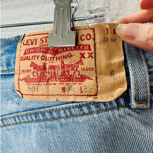 Levis 501 Light Blue Wash Button Fly Cutoff Refurbished Jean Shorts 36 - Picture 9 of 13